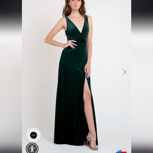 Jenny Yoo Devon Gown in Emerald Green size 0